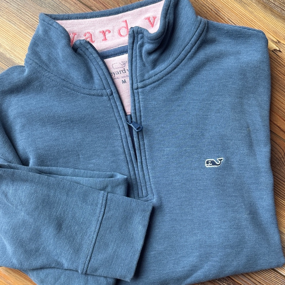Vineyard Vines Men’s 1/4 Zip Pullover M Blue Whale Logo Sweatshirt